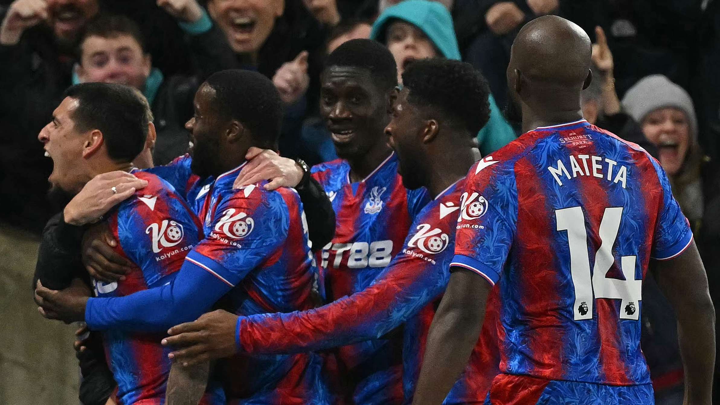 中场球员表 中场球员表