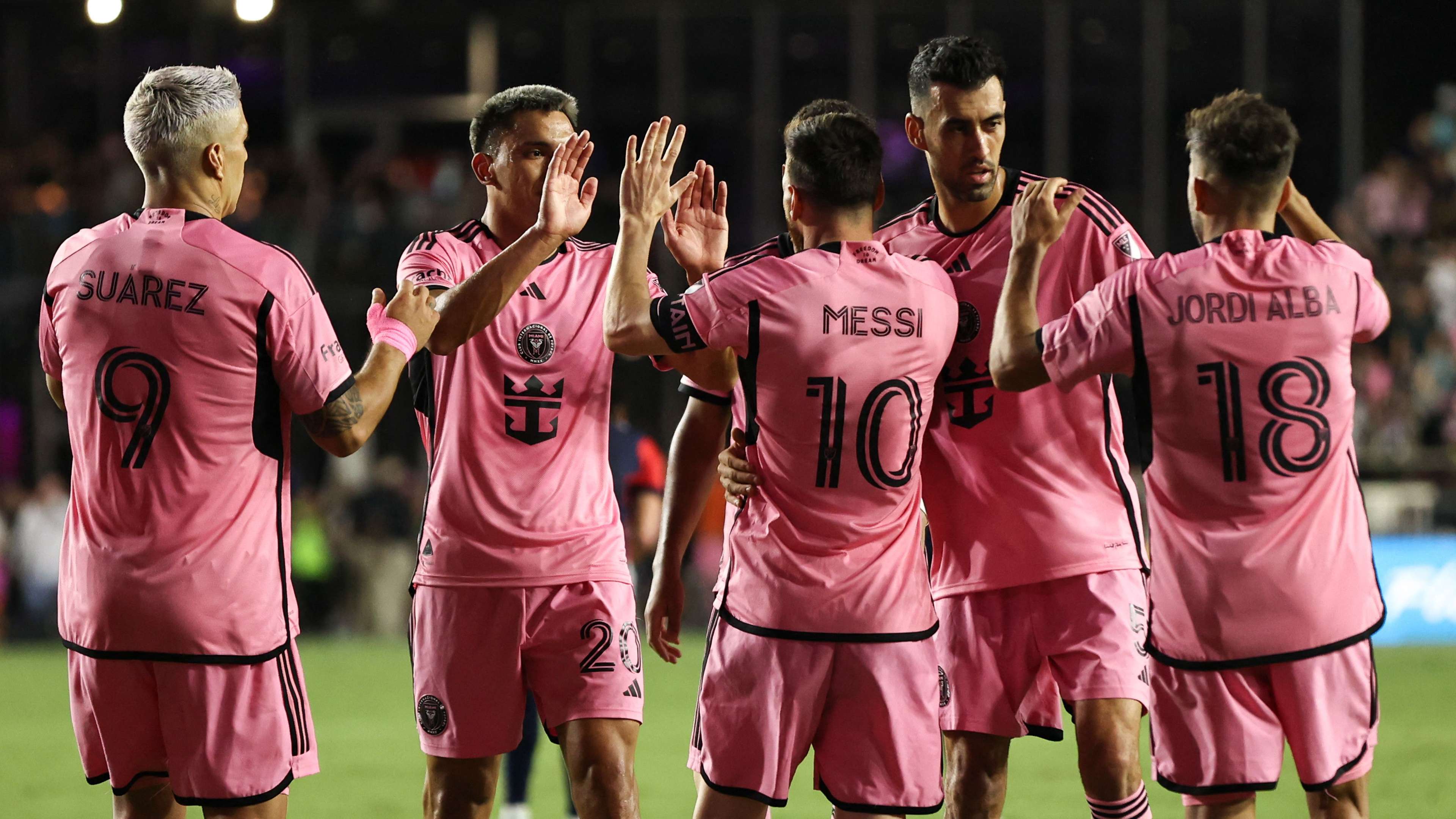 而缺乏全隊 而缺乏全隊