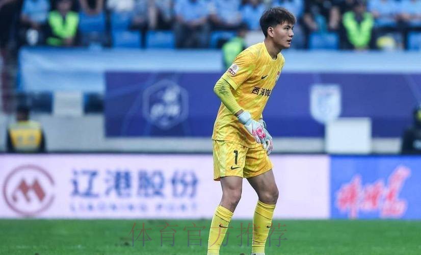 李昊:对方最后那球踩我耳朵上了,必须得扑没办法 李昊:对方最后那球踩我耳朵上了,必须得扑没办法